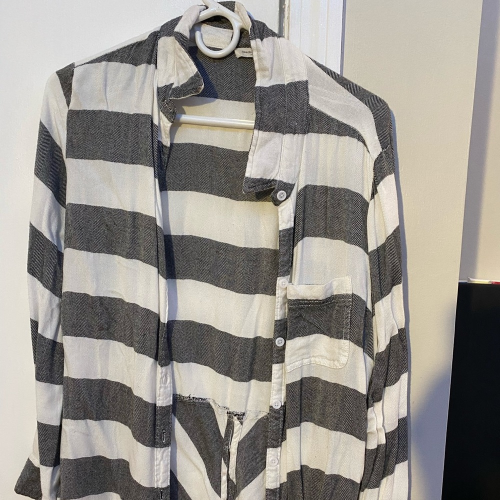 Striped long sleeve shirt